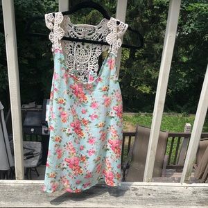 ⛄️Chiffon Style Floral Tank⛄️